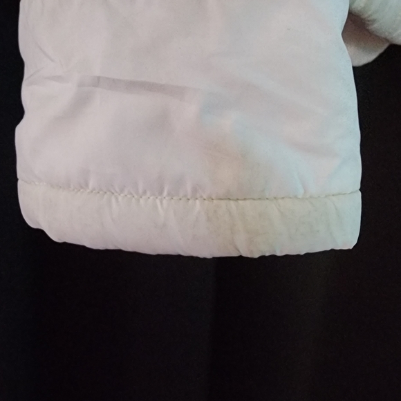 Athletic Works Women's White Lightweight Jacket. Size L Used - Picture 6 of 7